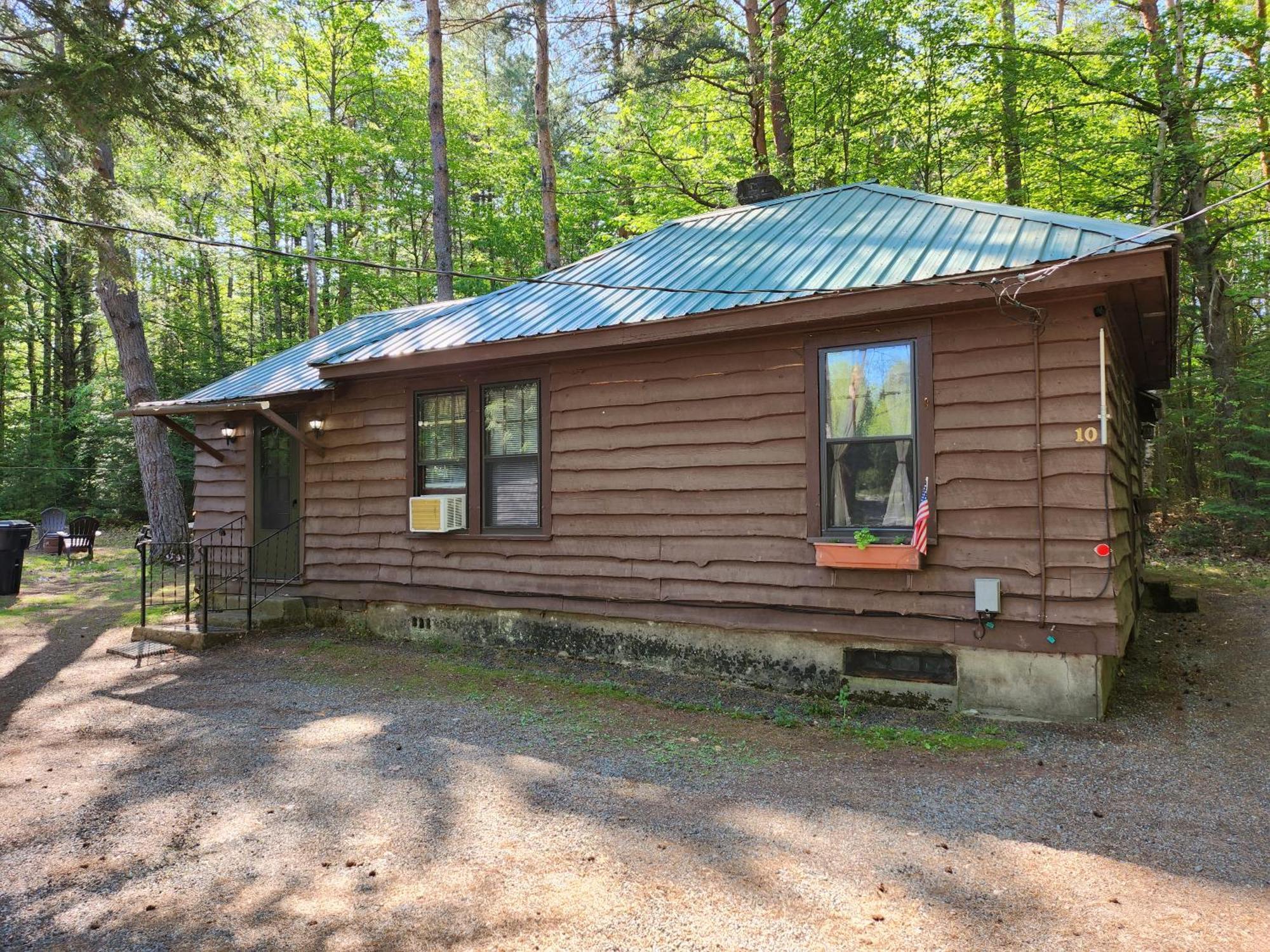 Moreno'S Adirondack Cabins Saranac Lake Exterior foto