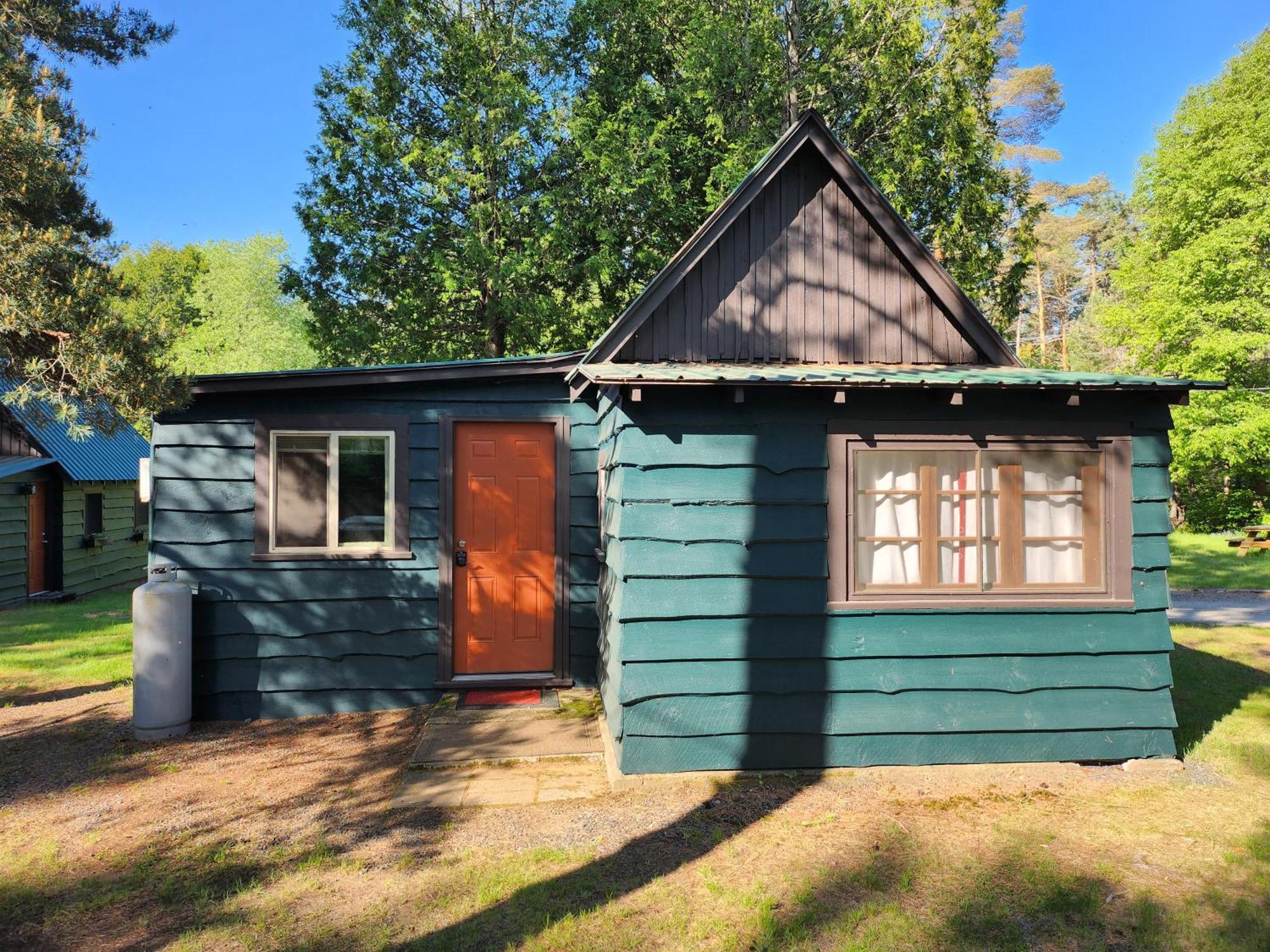 Moreno'S Adirondack Cabins Saranac Lake Exterior foto
